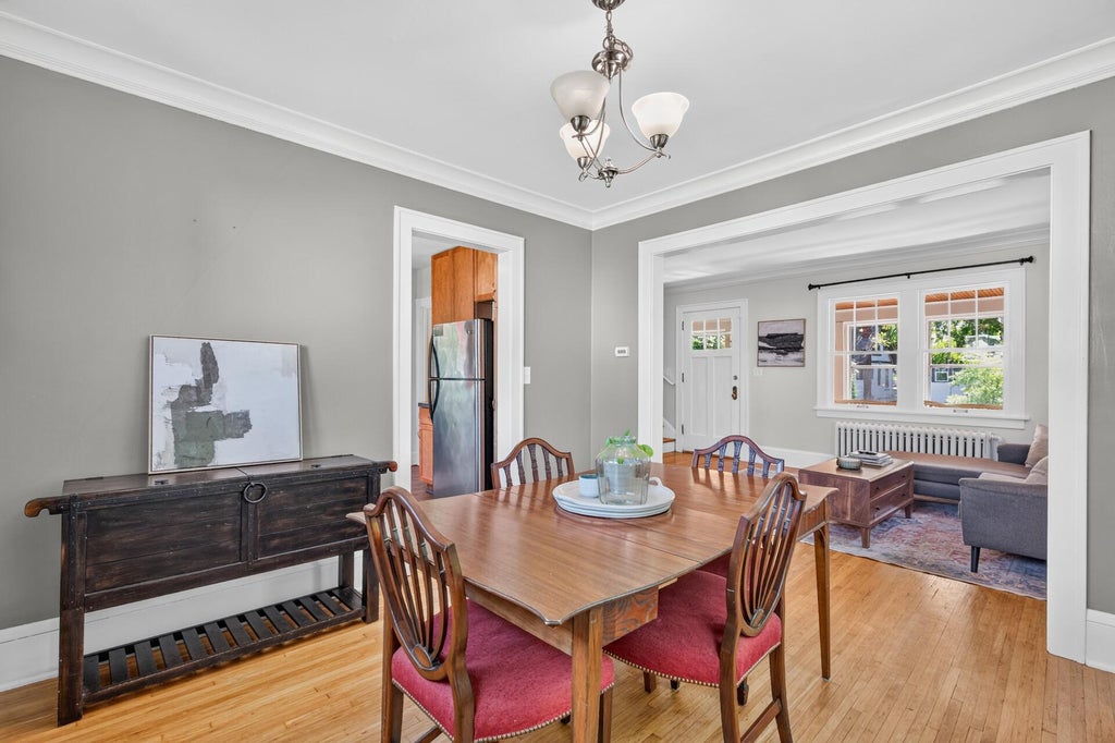Photo of 1439 Stanford Avenue, Saint Paul, MN 55105 (MLS # 7130106)