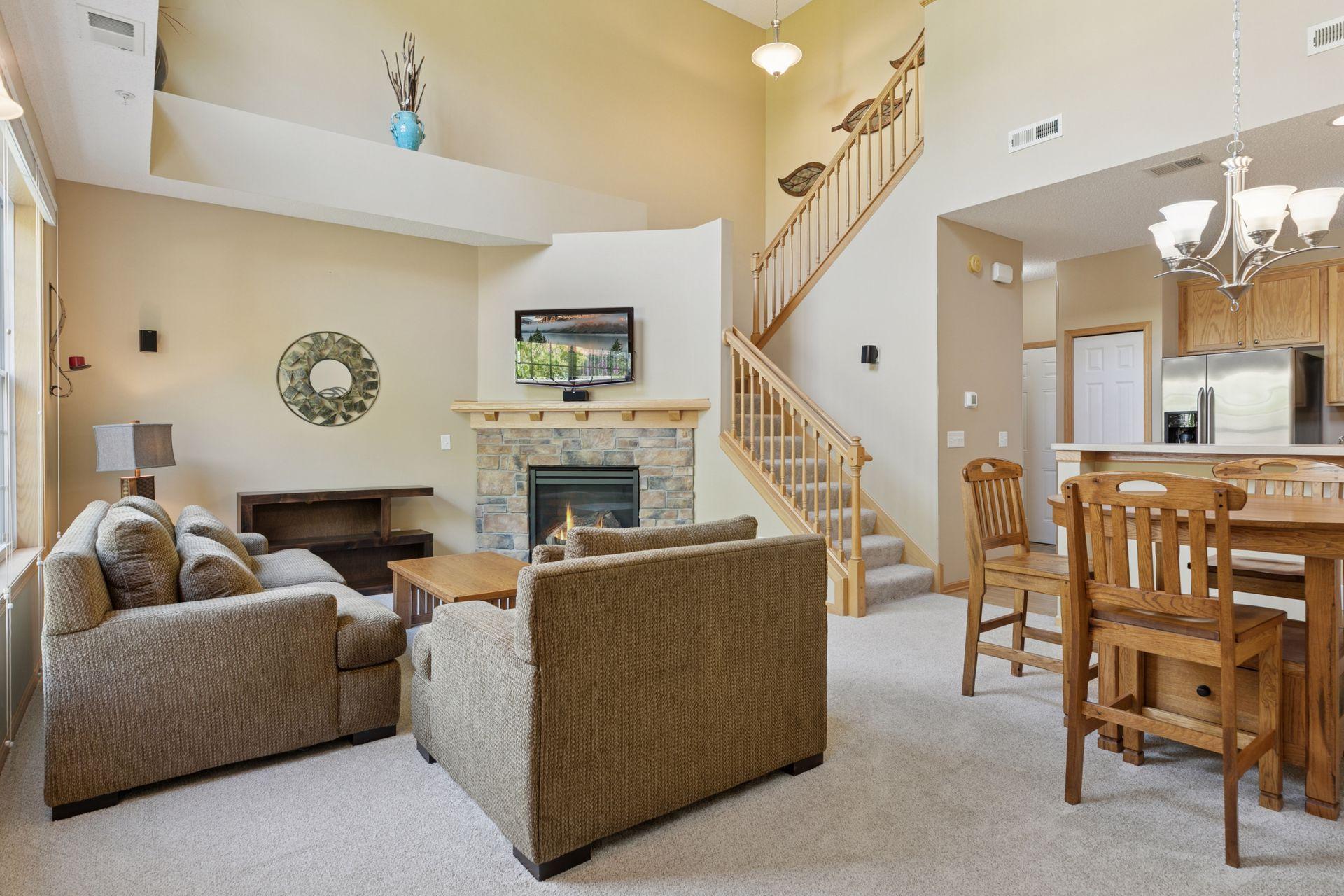 1243 Majestic Avenue 313