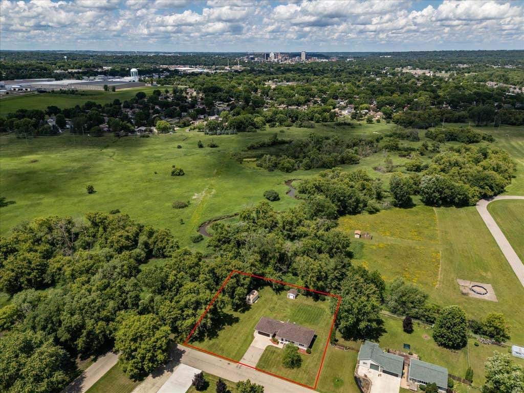 Photo of 1305 25th Street SE, Rochester, MN 55904 (MLS # 7099529)