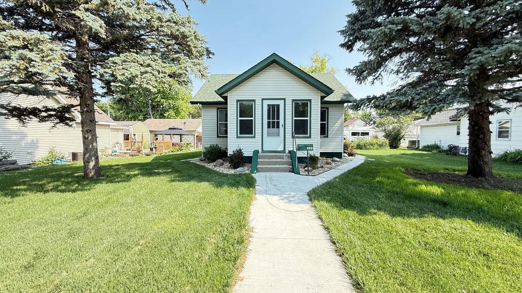 Photo of 335 E Schlieman Avenue, Appleton, MN 56208 (MLS # 7102760)