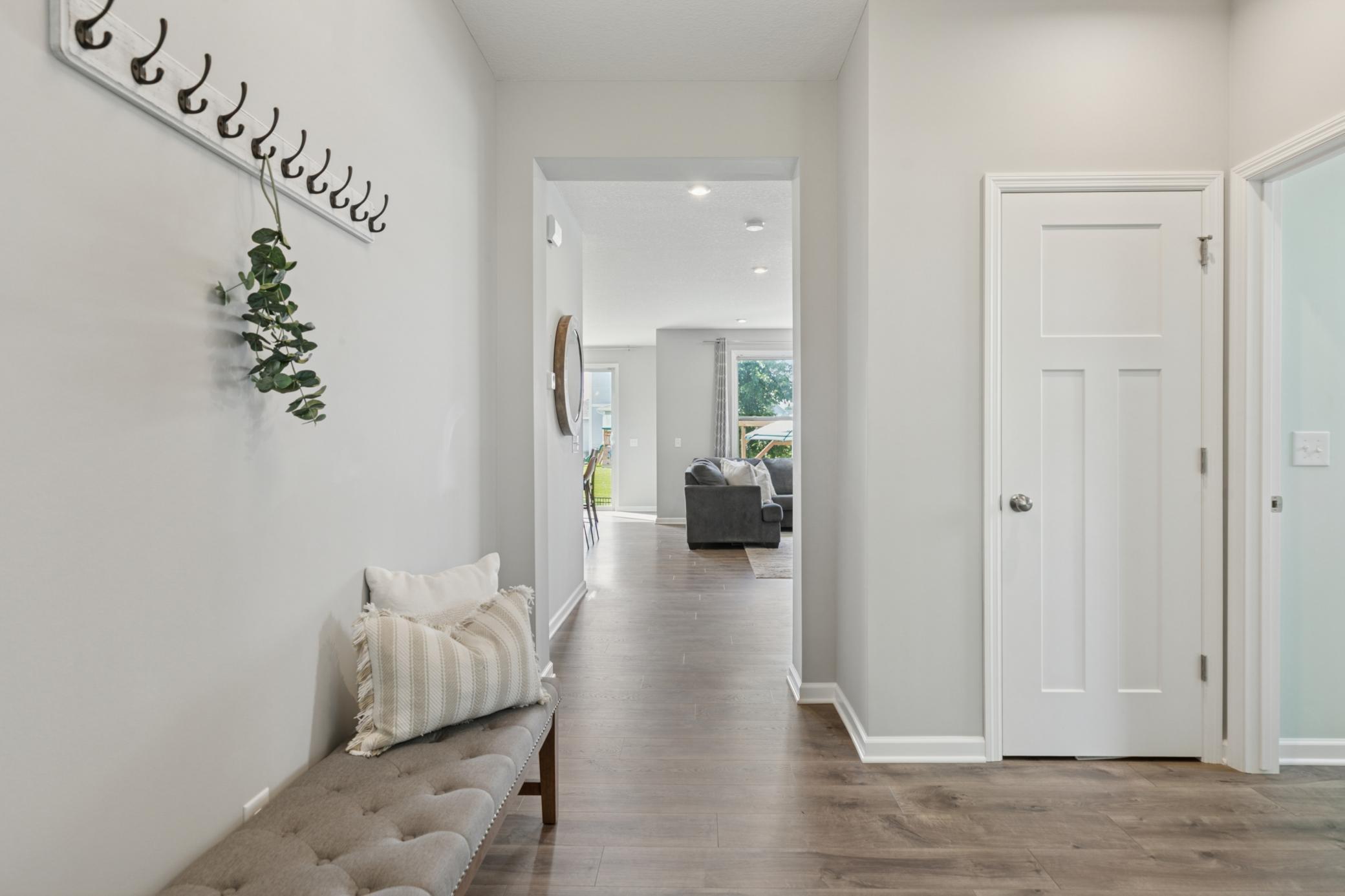 828 June Avenue N