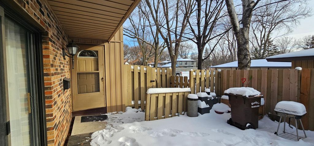 Photo of 2407 Unity Avenue N, Golden Valley, MN 55422 (MLS # 7002697)