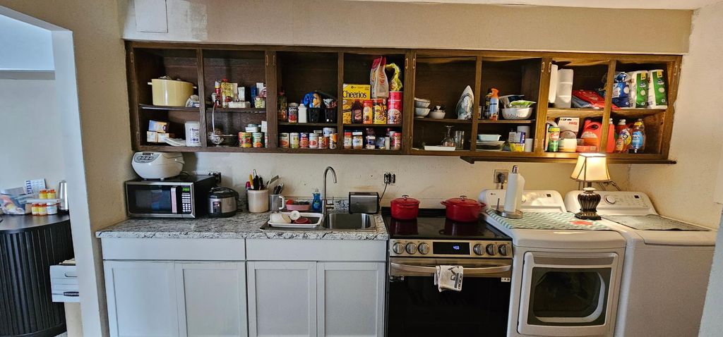 Photo of 2407 Unity Avenue N, Golden Valley, MN 55422 (MLS # 7002697)