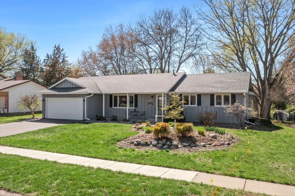 Photo of 14275 Garland Avenue, Apple Valley, MN 55124 (MLS # 7059841)