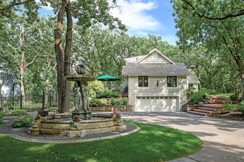 10 Saint Albans Road E Hopkins MN 55305