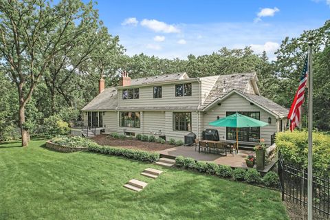 10 Saint Albans Road E Hopkins MN 55305