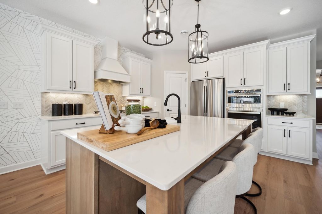 Photo of 15680 Goodview Avenue N, Hugo, MN 55038 (MLS # 6519938)
