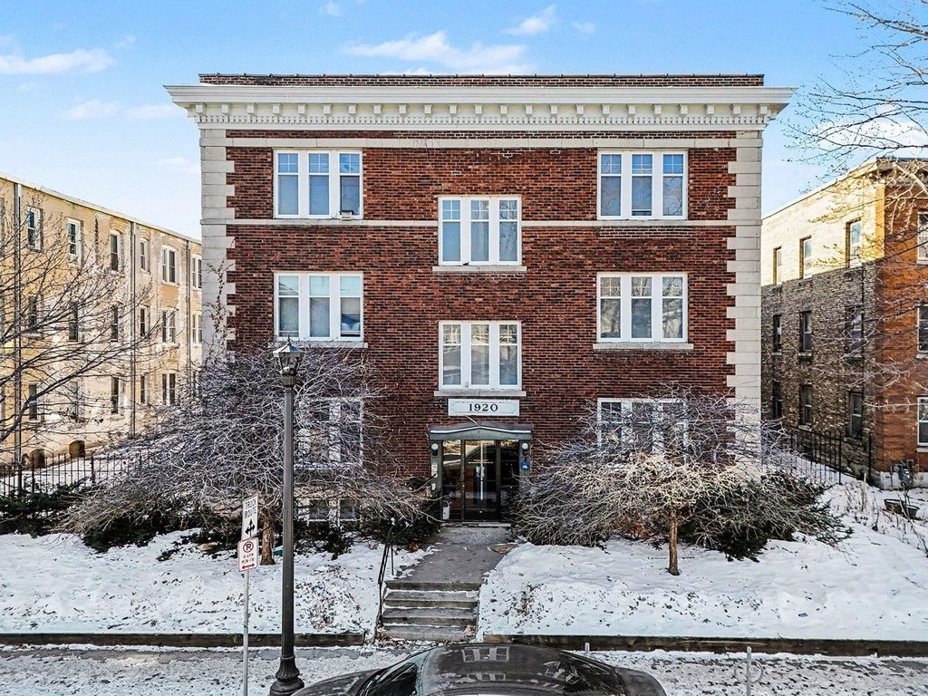 Photo of 1920 3rd Avenue S, Minneapolis, MN 55404 (MLS # 7013628)