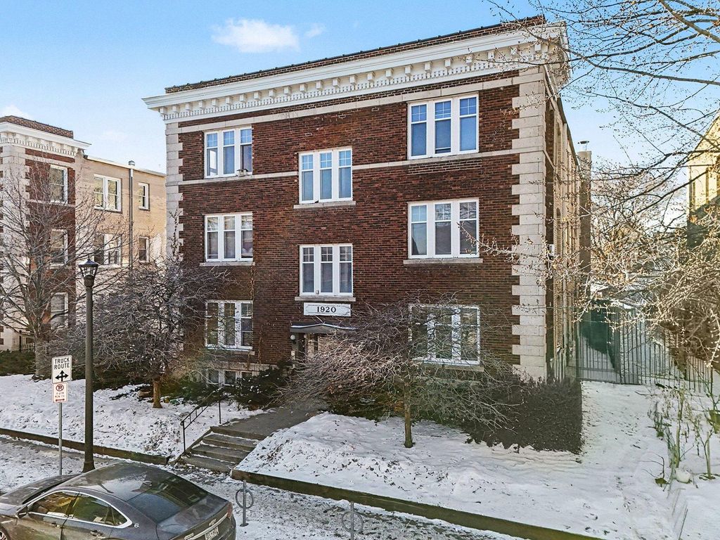 Photo of 1920 3rd Avenue S, Minneapolis, MN 55404 (MLS # 7013628)