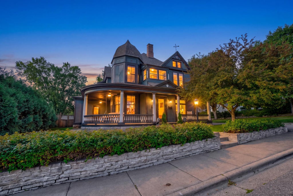 Photo of 215 Pine Street W, Stillwater, MN 55082 (MLS # 7116315)