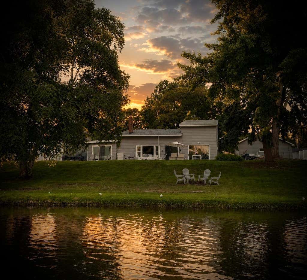 Photo of 5636 Twin Lake Terrace N, Crystal, MN 55429 (MLS # 7121386)