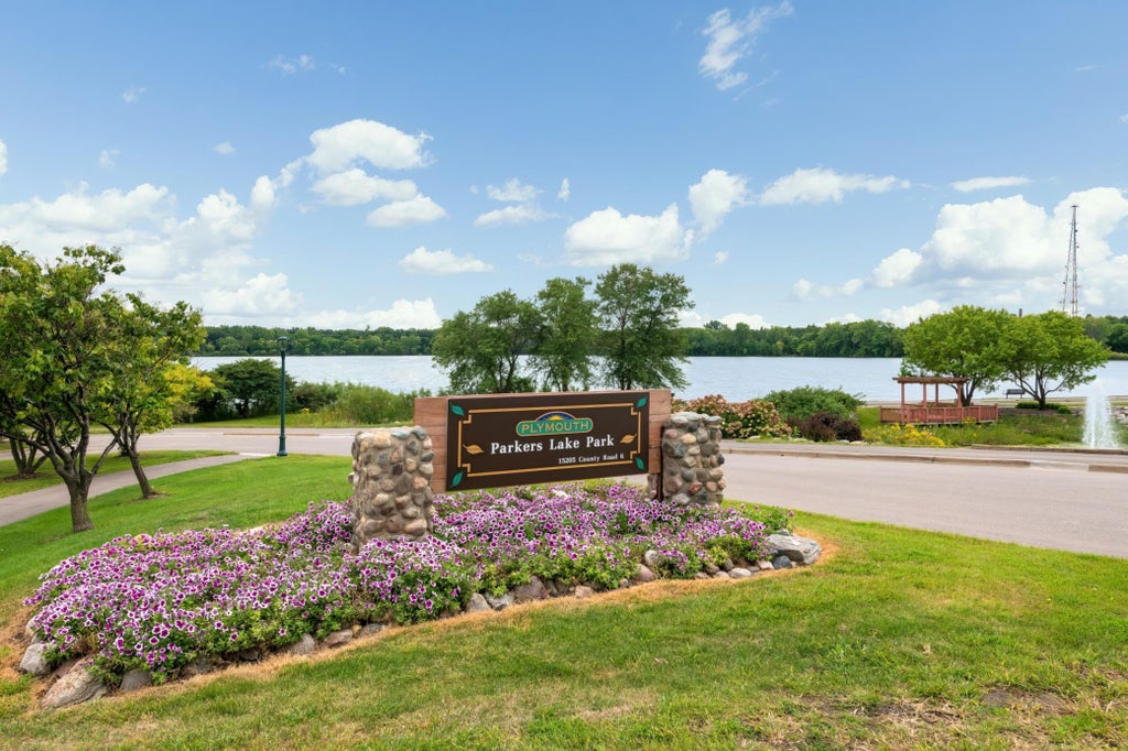 Photo of 15635 17th Avenue N, Plymouth, MN 55447 (MLS # 7146293)
