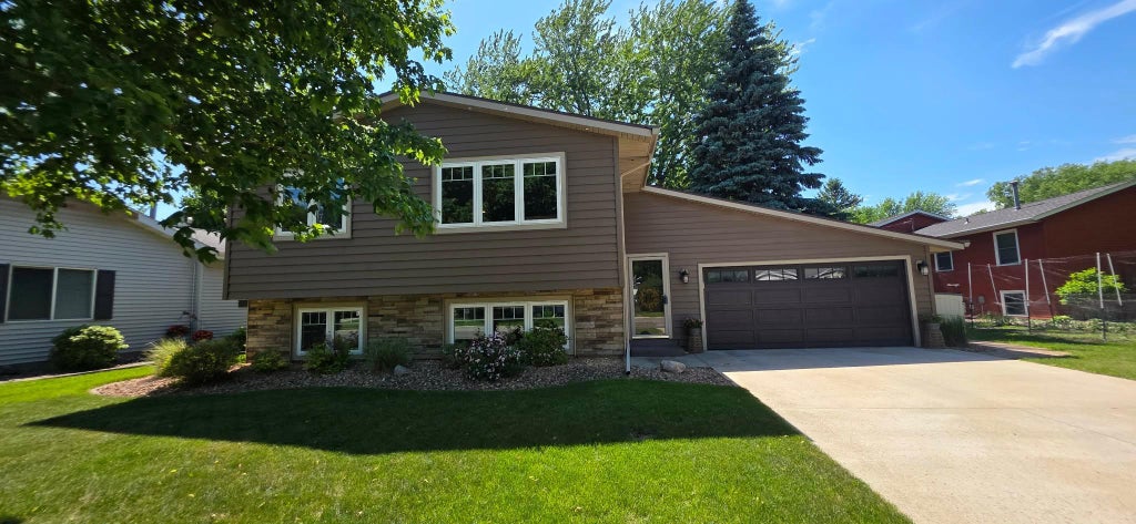 Photo of 1609 Garfield Avenue, Albert Lea, MN 56007 (MLS # 7087331)