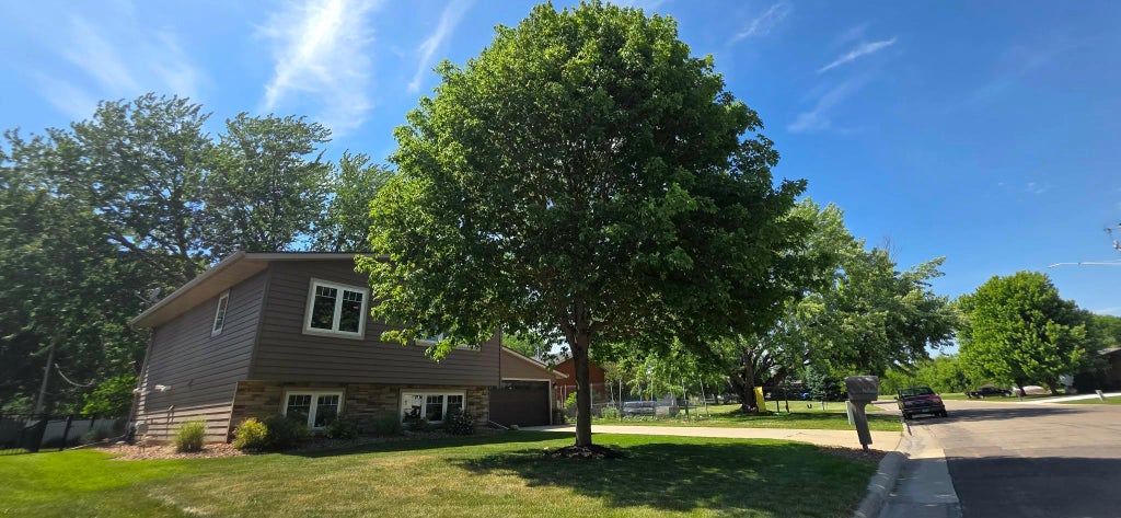 Photo of 1609 Garfield Avenue, Albert Lea, MN 56007 (MLS # 7087331)