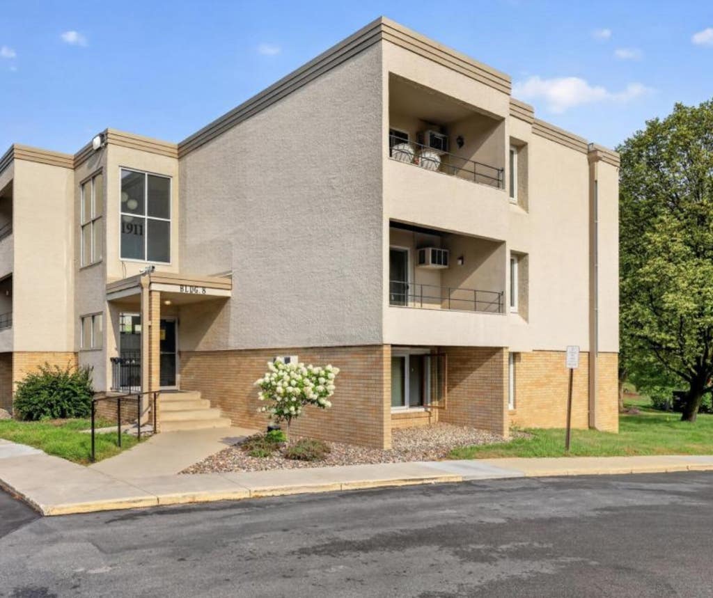Photo of 1911 Viking Drive NW #17, Rochester, MN 55901 (MLS # 7121635)
