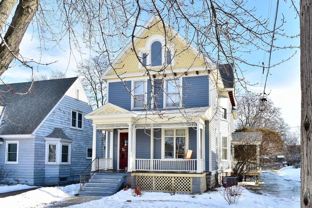 Photo of 418 Wilson Street, Winona, MN 55987 (MLS # 7001502)