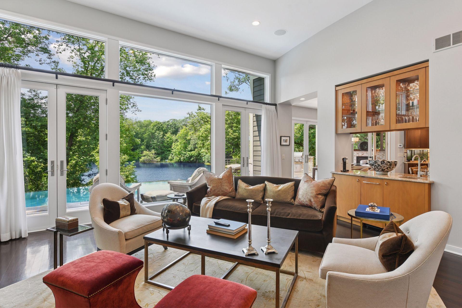 15 Queensland Lane N