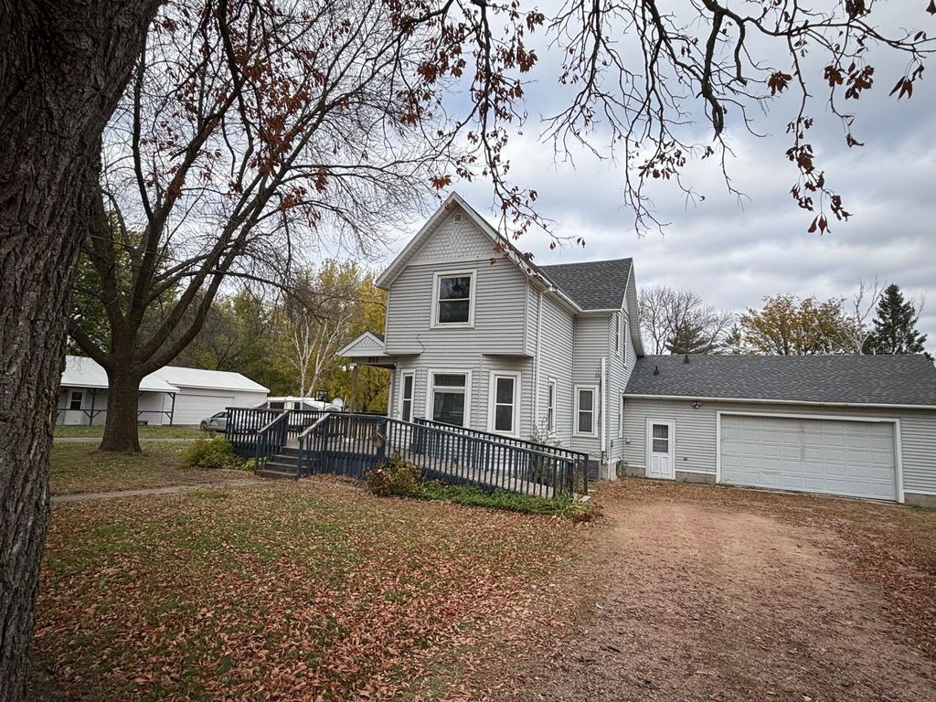Photo of 311 Front Street E, Redwood Falls, MN 56283 (MLS # 6812086)