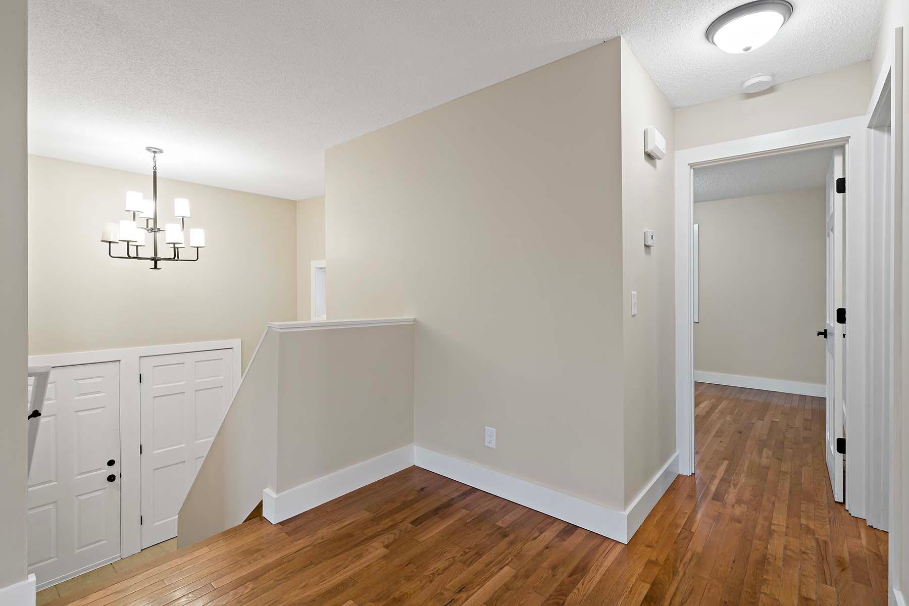 2227 Vivian Lane