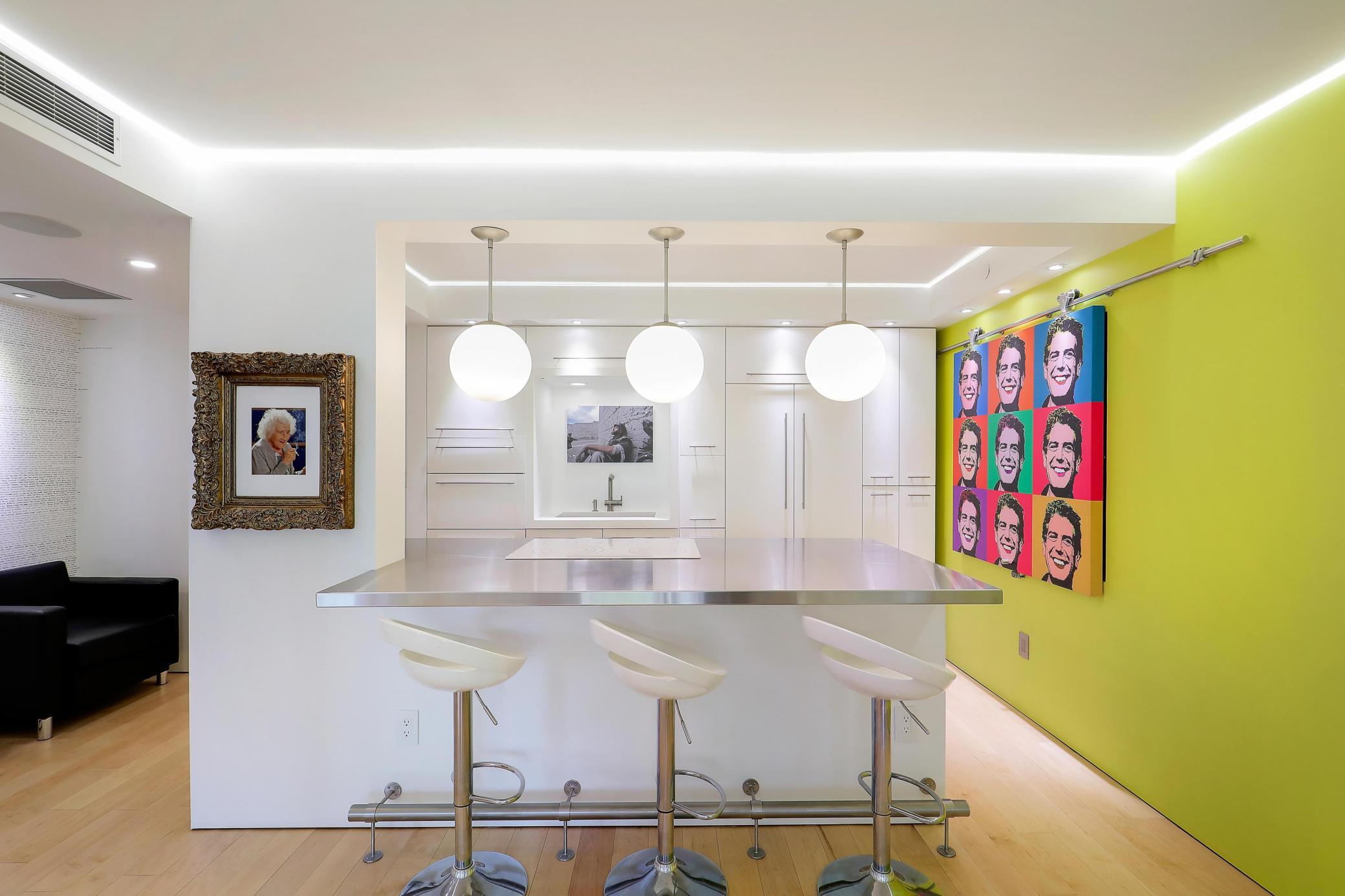 1225 Lasalle Avenue 404