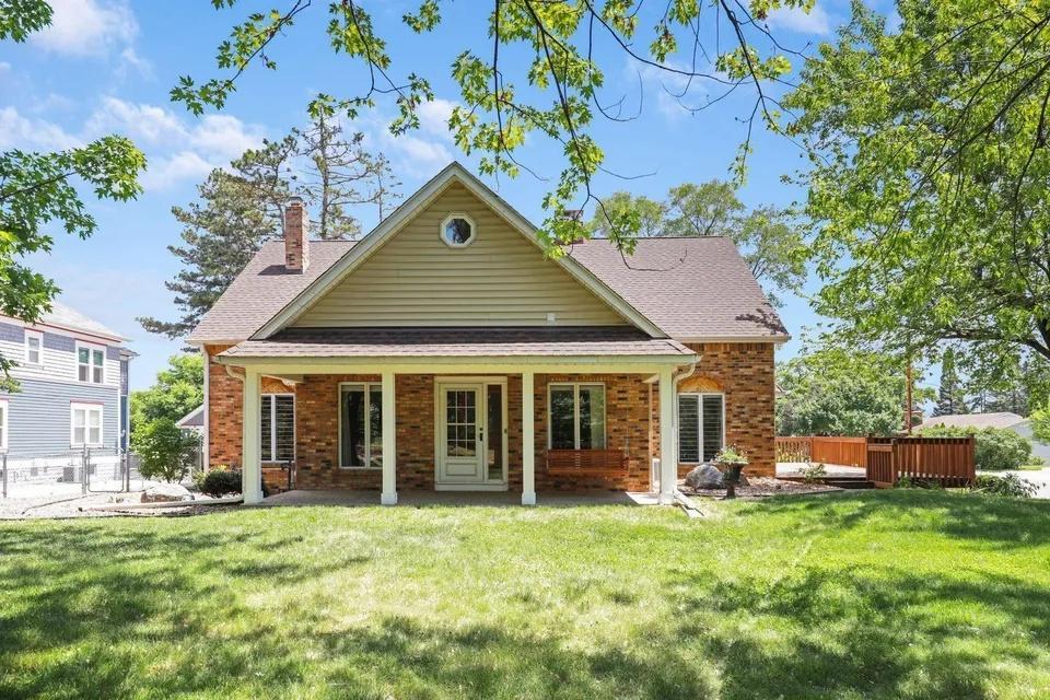 Photo of 1598 E Shore Drive, Saint Paul, MN 55106 (MLS # 7147699)