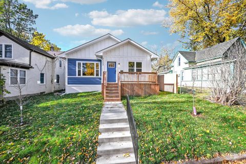 Photo of 3115 Russell Avenue N, Minneapolis, MN 55411 (MLS # 6817395)