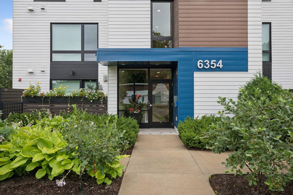 Photo of 6354 Lyndale Avenue S #W301, Richfield, MN 55423 (MLS # 7140829)