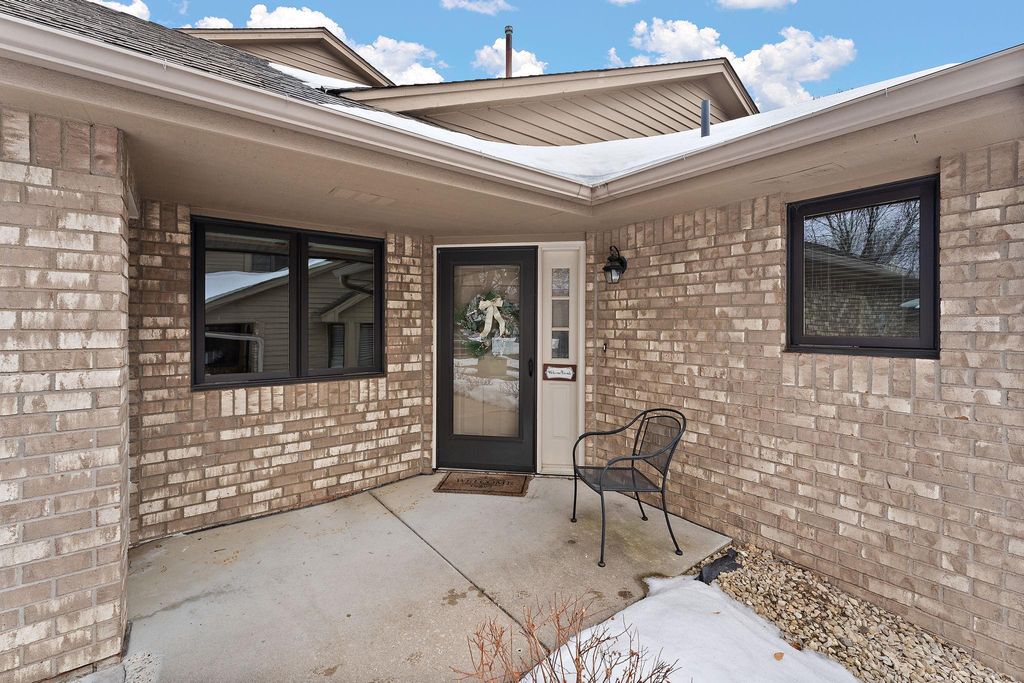 Photo of 13129 Gemstone Court, Apple Valley, MN 55124 (MLS # 7019094)