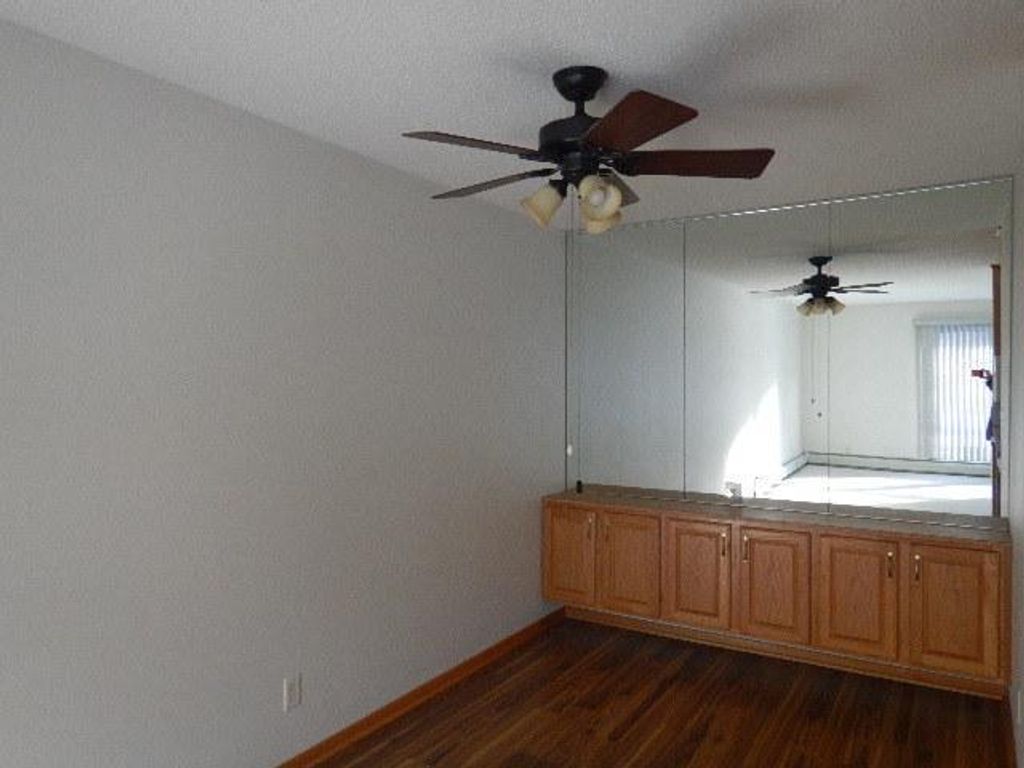 Photo of 260 Westview Drive #105, West Saint Paul, MN 55118 (MLS # 7008840)