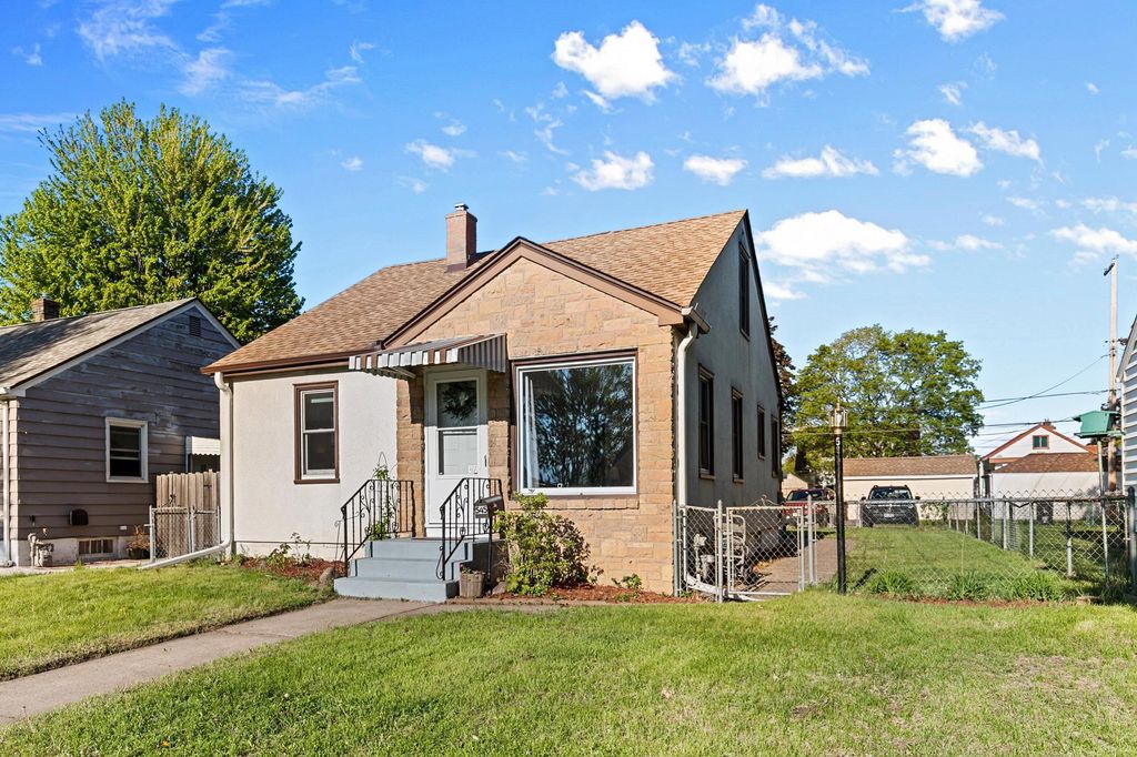 Photo of 545 6th Avenue S, South Saint Paul, MN 55075 (MLS # 7003774)