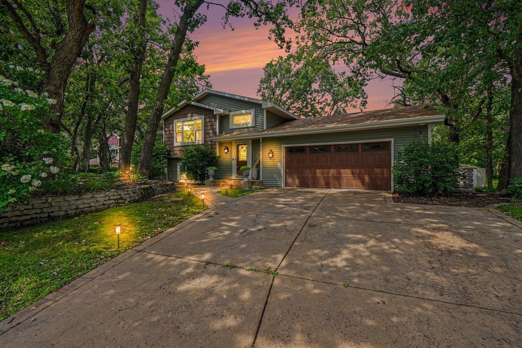 Photo of 957 118th Lane NW, Coon Rapids, MN 55448 (MLS # 7119878)