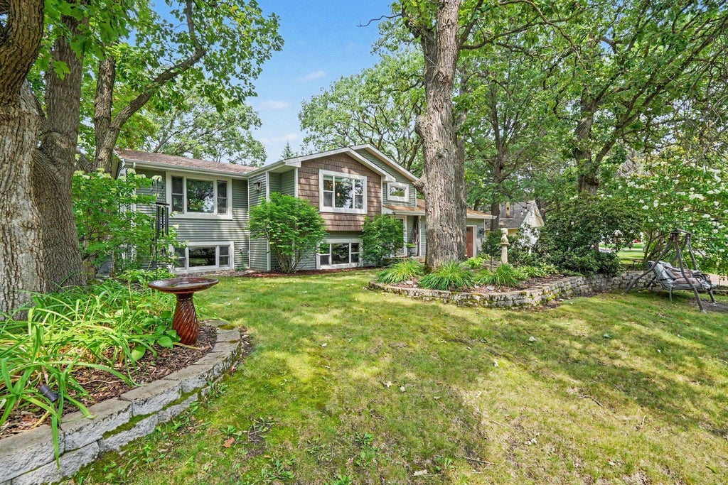 Photo of 957 118th Lane NW, Coon Rapids, MN 55448 (MLS # 7119878)