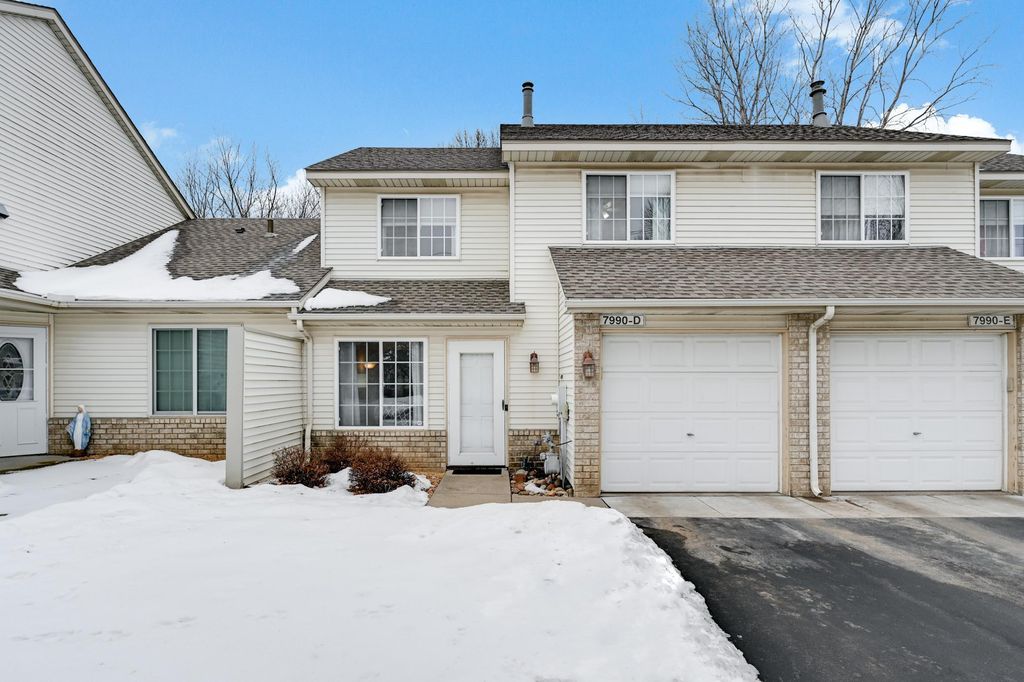Photo of 7990 Forest Boulevard #D, Woodbury, MN 55125 (MLS # 7014350)