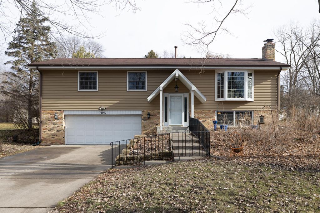 Photo of 6055 Scenic Road, Minnetonka, MN 55345 (MLS # 7033371)