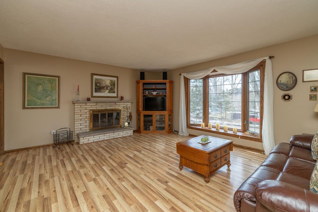 Photo of 6055 Scenic Road, Minnetonka, MN 55345 (MLS # 7033371)