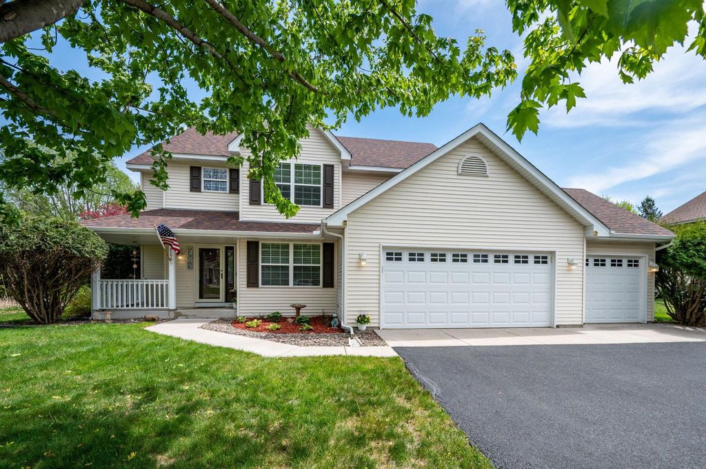 Photo of 2006 Forest Ridge Lane, Buffalo, MN 55313 (MLS # 7085378)