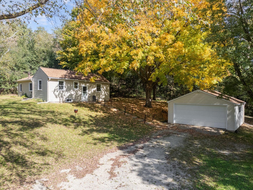 Photo of 1240 Robin Lane SE, Rochester, MN 55904 (MLS # 7157183)