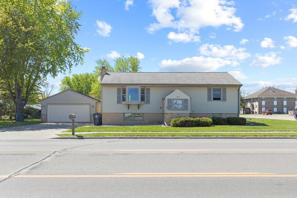 Photo of 400 E Southview Drive, Marshall, MN 56258 (MLS # 7074815)