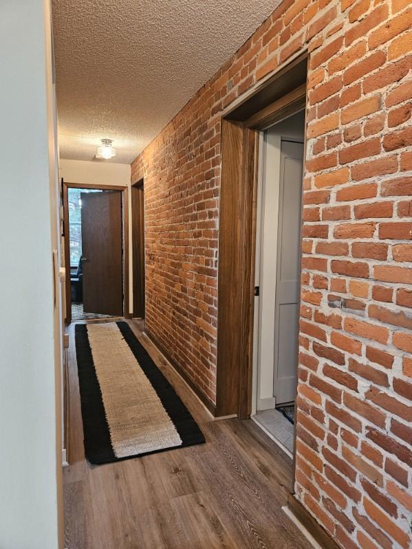 162 College Avenue W 3