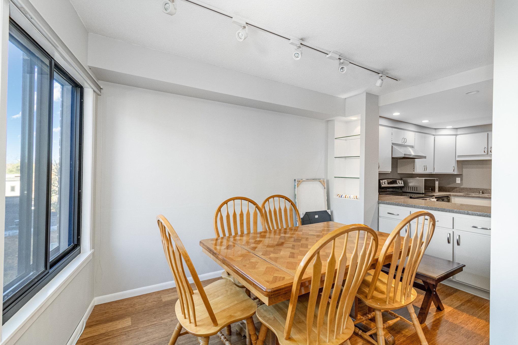 2950 Dean Parkway 604