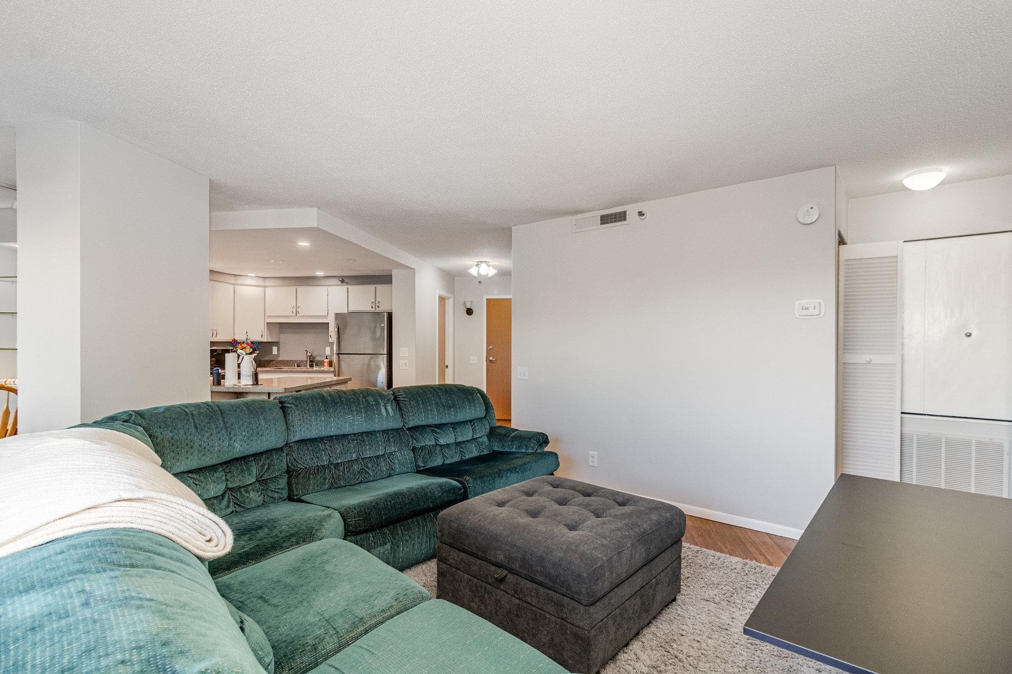 2950 Dean Parkway 604