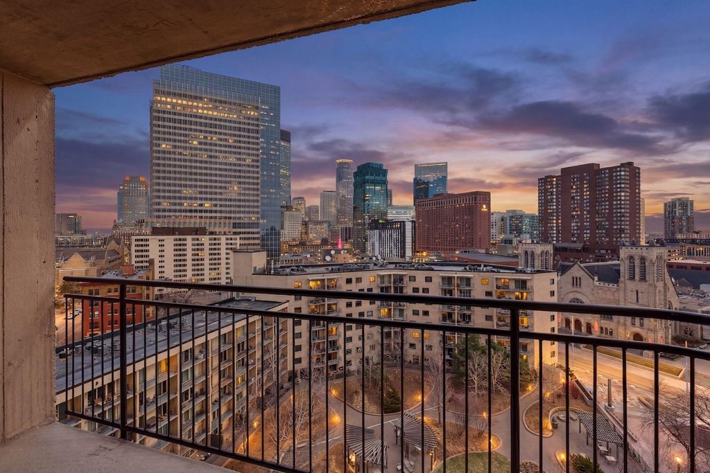 Photo of 1225 Lasalle Avenue #1403, Minneapolis, MN 55403 (MLS # 7043316)