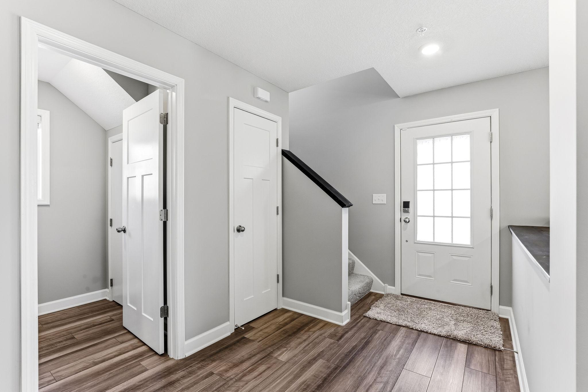 1136 Middlefield Road Road
