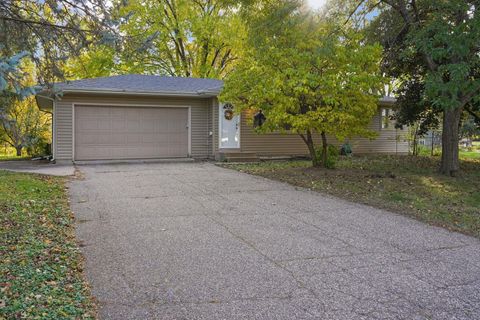 1776 Gabbro Trail Eagan MN 55122