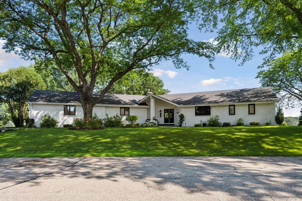 Photo of 3550 Island View Circle NW, Prior Lake, MN 55372 (MLS # 7051603)