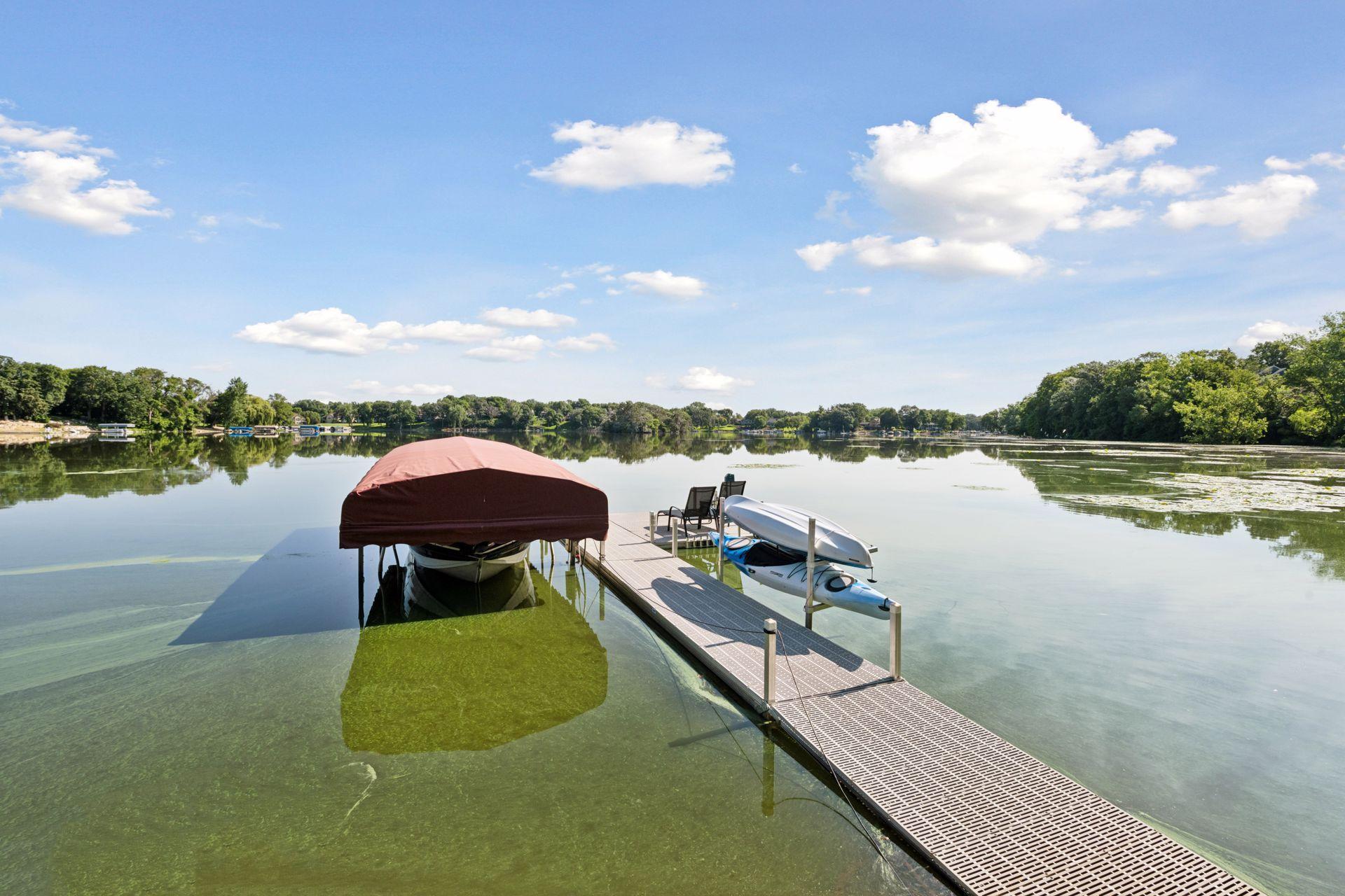 3550 Island View Circle NW