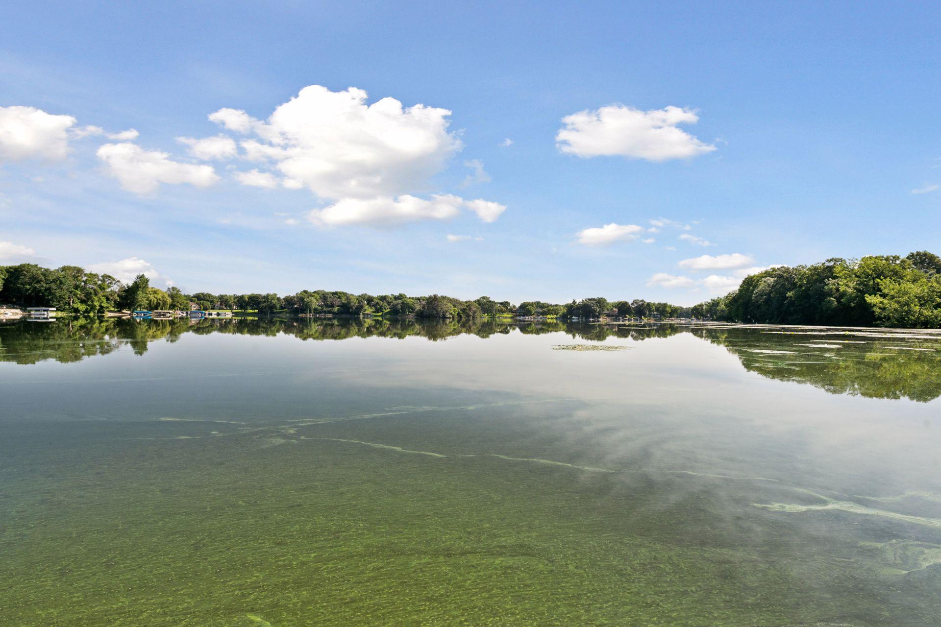 3550 Island View Circle NW