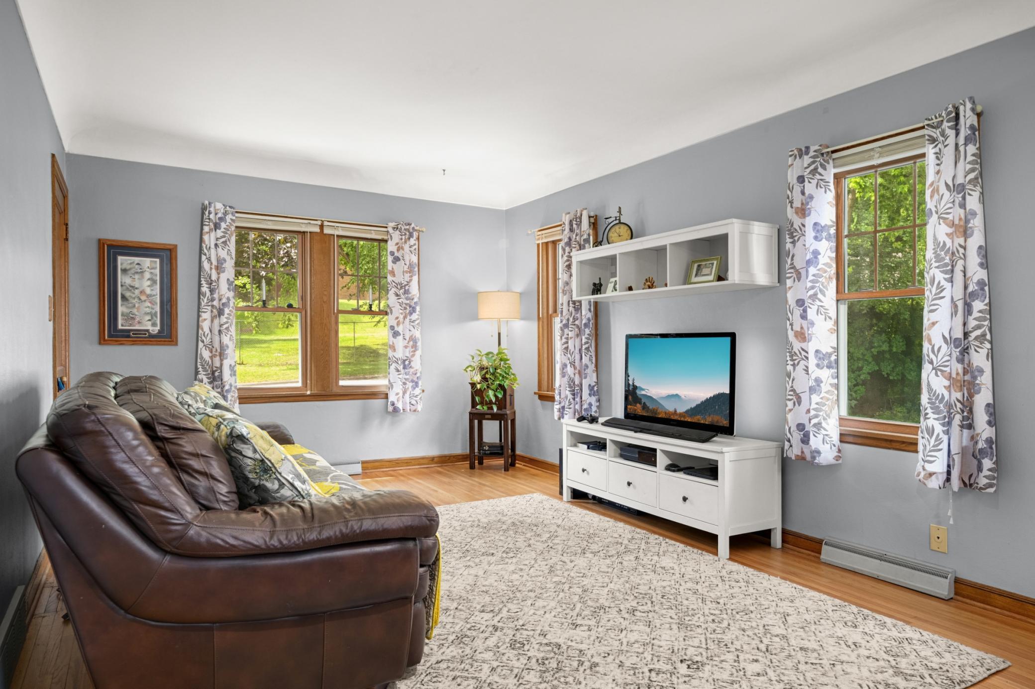 209 Robie Street W