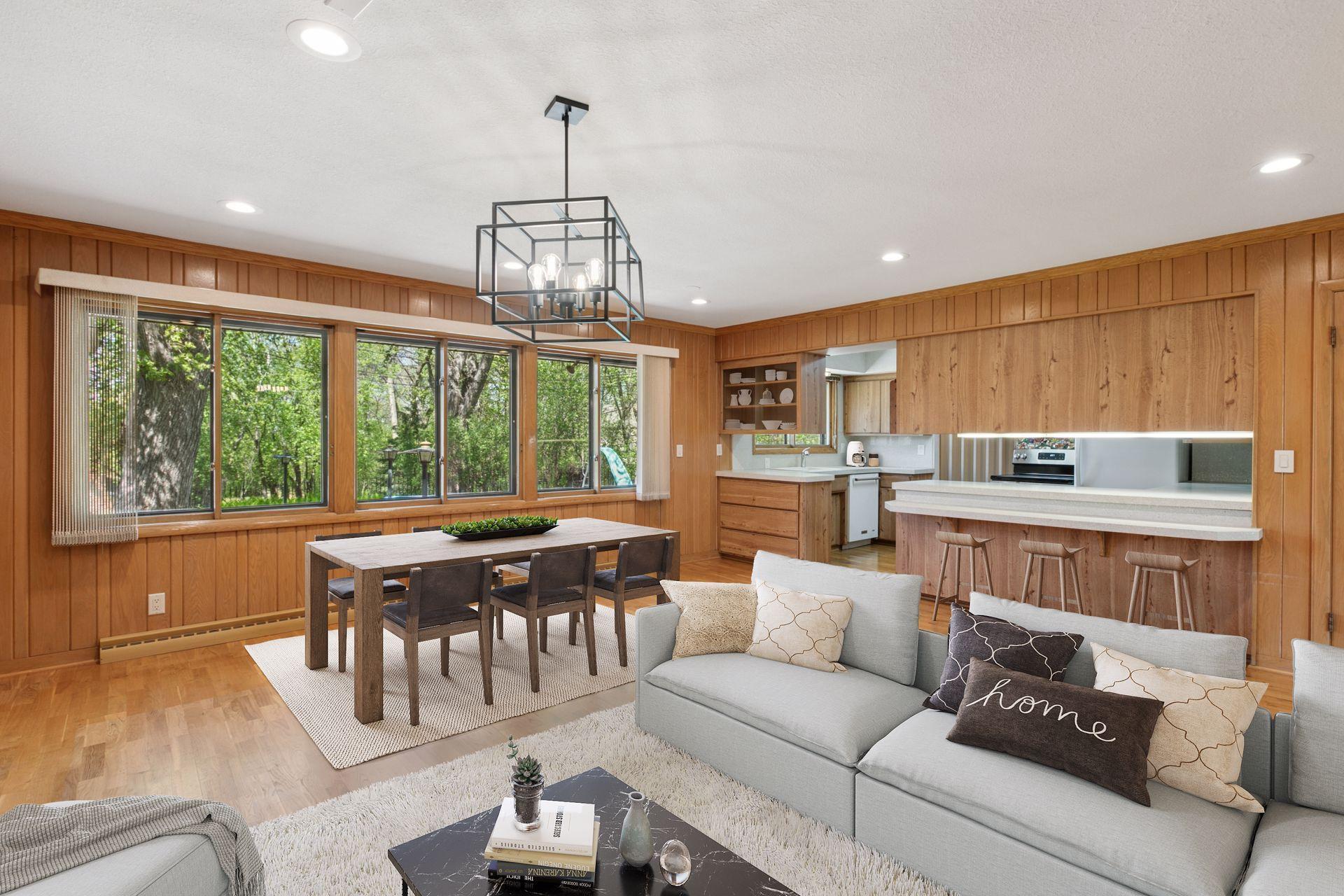 5212 Colonial Drive