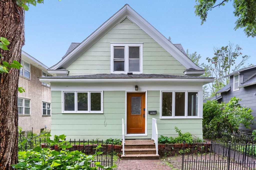 Photo of 1092 25th Avenue SE, Minneapolis, MN 55414 (MLS # 7095834)